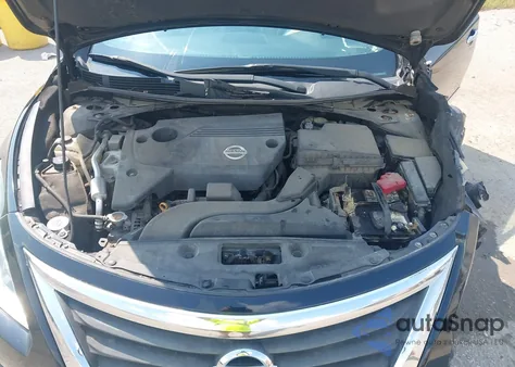 2015 Nissan Altima 2.5 S z USA, uszkodzony, nr VIN 1N4AL3AP8FN362541